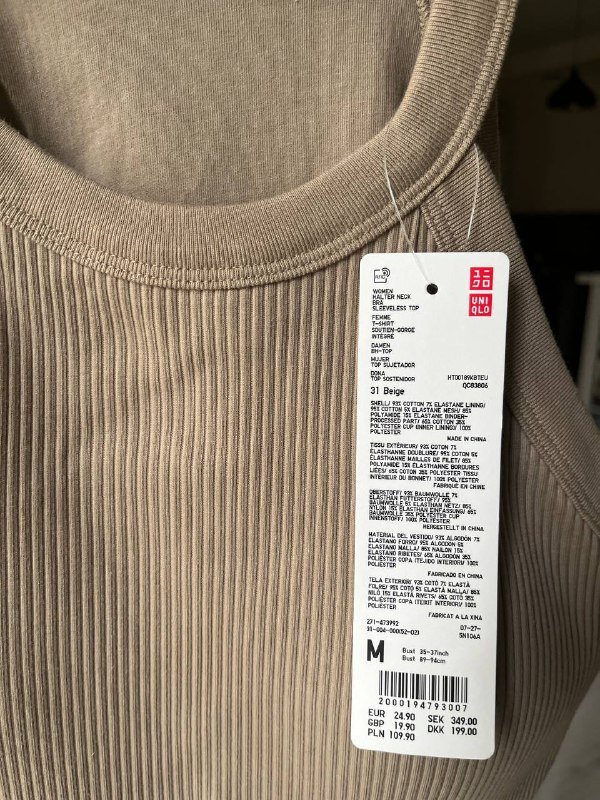 майка Uniqlo, юбки, рубашка Calvin Klein, платье Zara, свитер Zara, ботинки Timberland 2