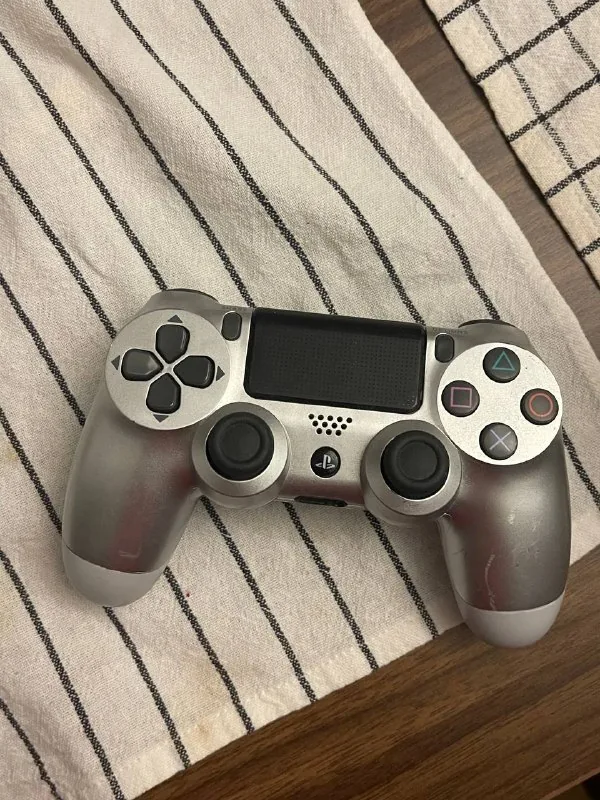 DualShock 4 геймпад для PlayStation 1