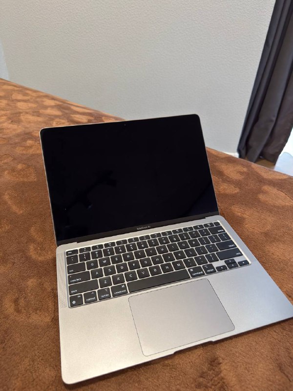 MacBook Air 13 M1 16/256 GB 3