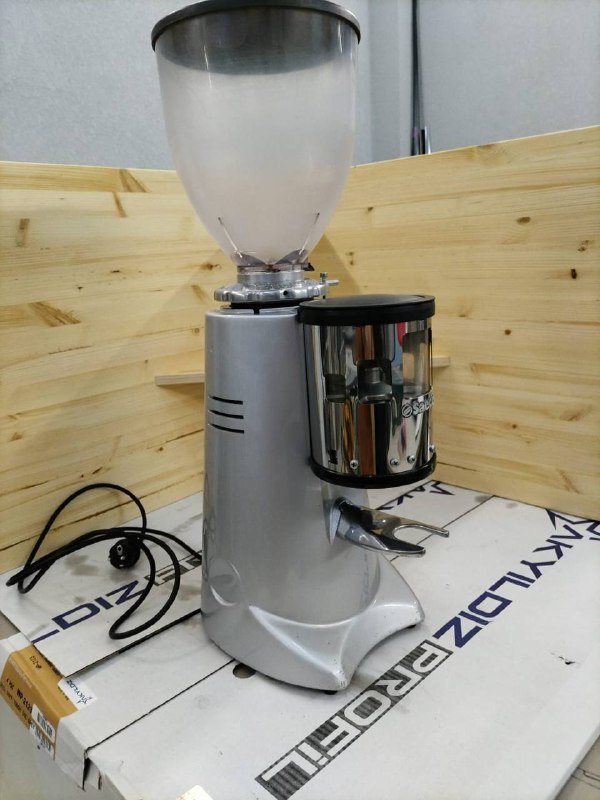 Кофемолка Saeco б/у 3