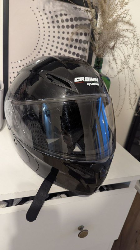 Мотоциклетный шлем размера L