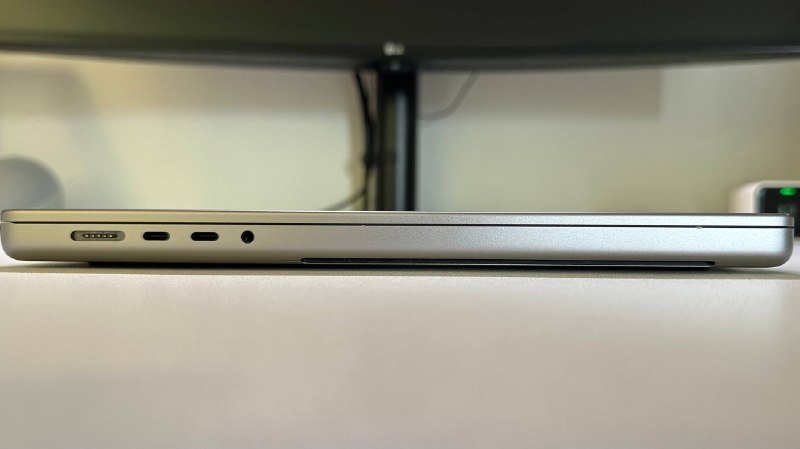 MacBook Pro 16" M2 Pro 16GB 512GB SSD Space Gray 5