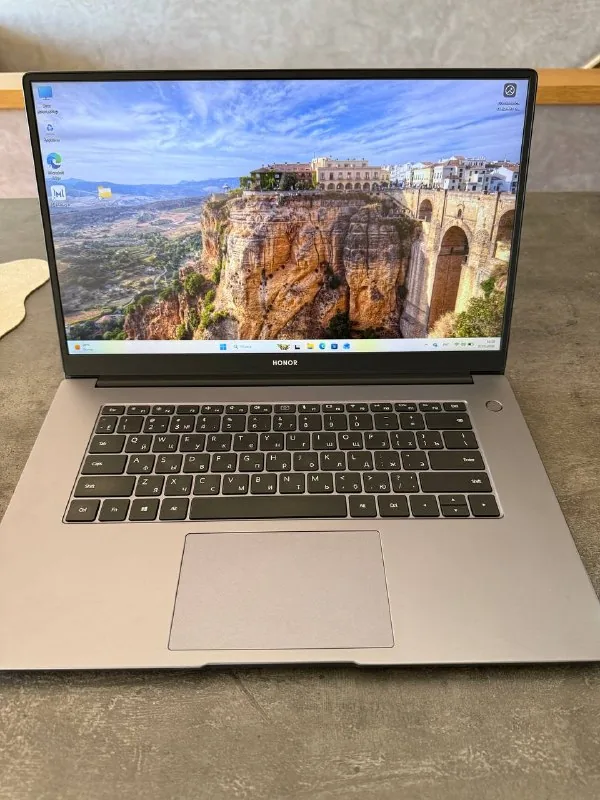 Ноутбук HONOR MagicBook X 15 1