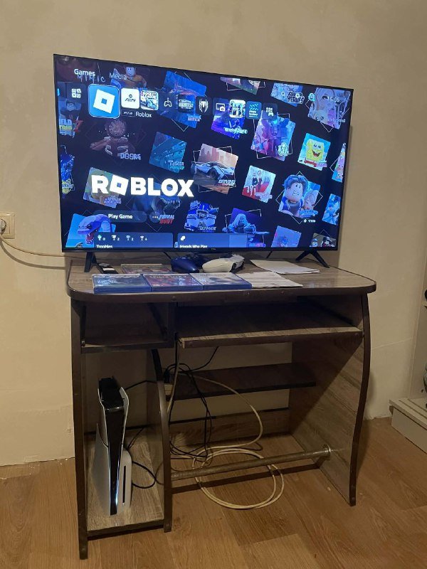 Игровая приставка PlayStation 5 с играми и телевизором 5