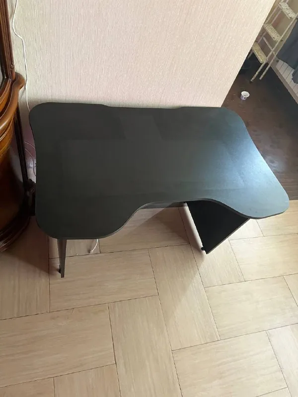 Компьютерный стол 1