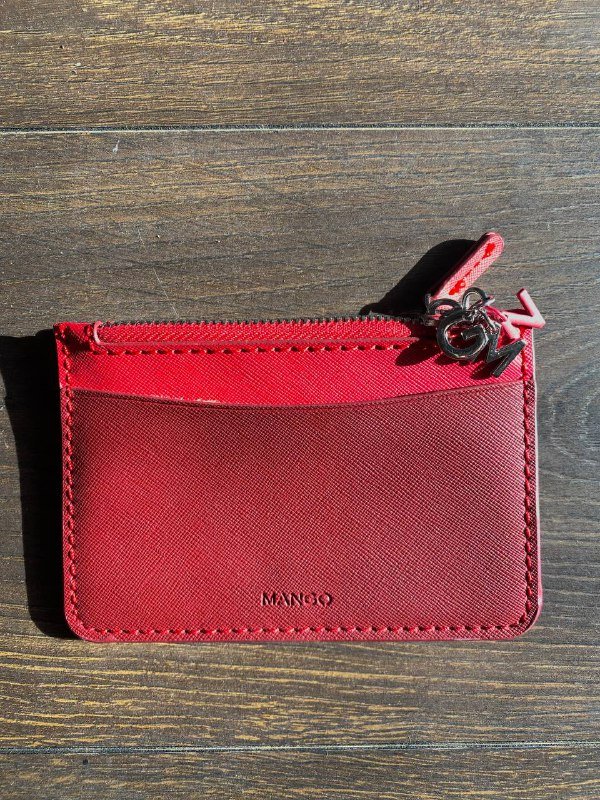 Кошелек Mango красного цвета