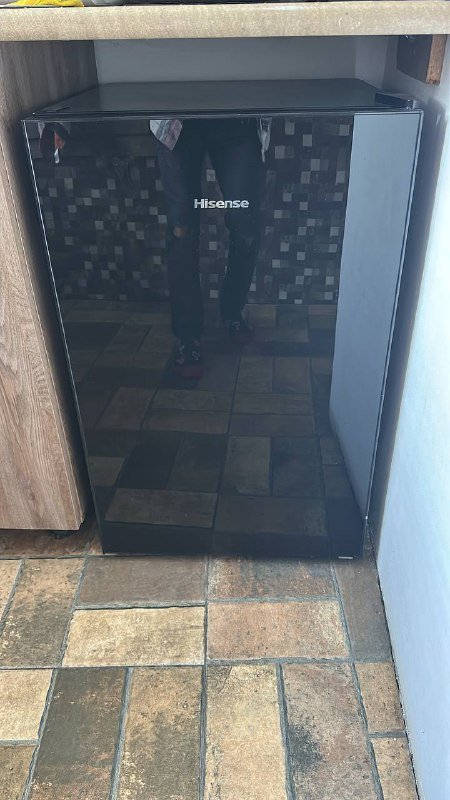 Холодильник Hisense