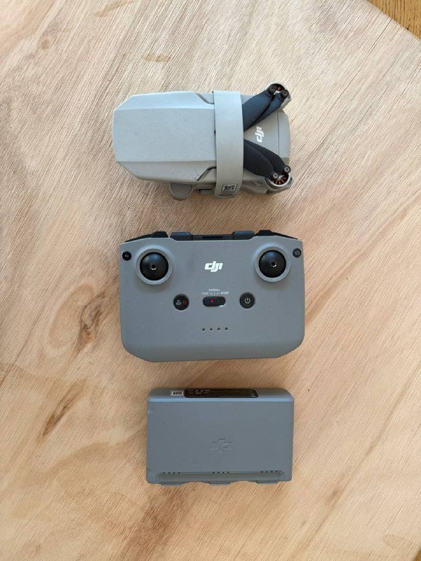 Дрон DJI Mini 2 с пультом, аккумуляторами, картой памяти