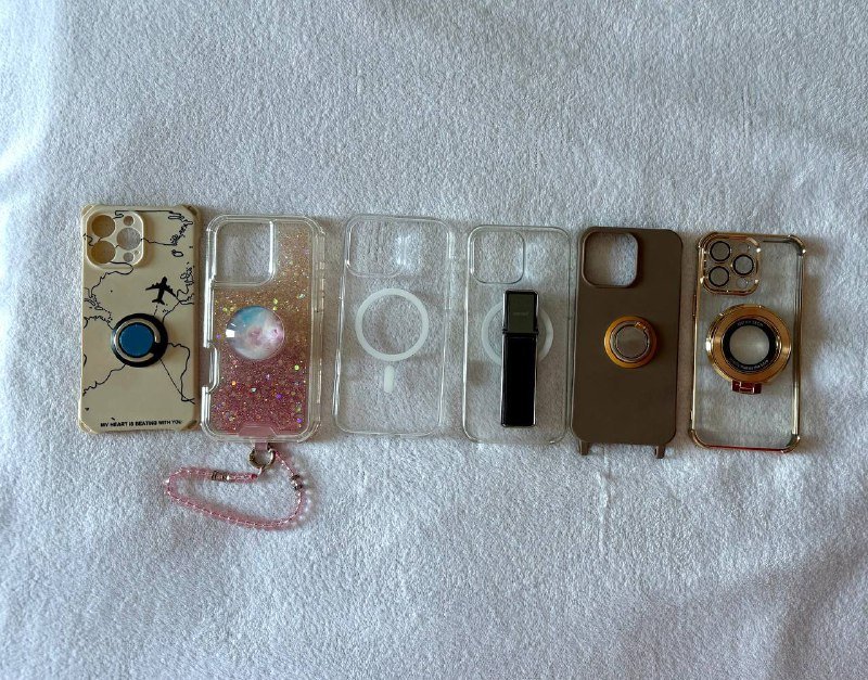 Чехлы для iPhone 16 Pro Max с магнитом и аксессуарами