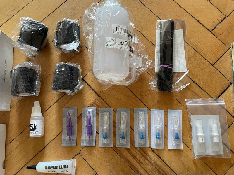 2 тату-машинки Mast, расходники для татуировок