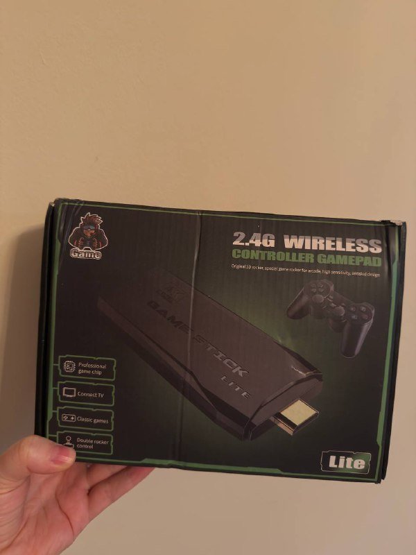 Приставка с ретро-играми, Bluetooth наушники Soundcore Liberty 3 Pro, JBL Tune Bluetooth наушники, лампа на прищепке, организация проводов