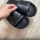 Сандалии, тапочки, кроссовки, футболки, браслеты, очки, сумка 6