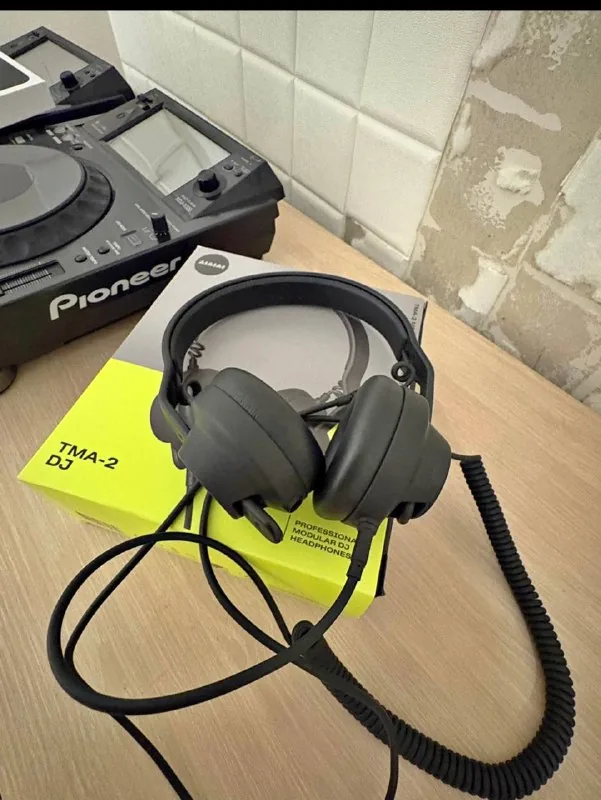 AiAiAi TMA-2