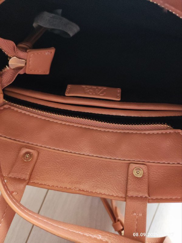 Розовая кожаная сумка, Чёрная сумка Zara 4