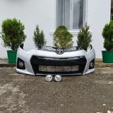 Передний бампер Toyota Corolla 2014 Sport с решёткой и ПТФ 1