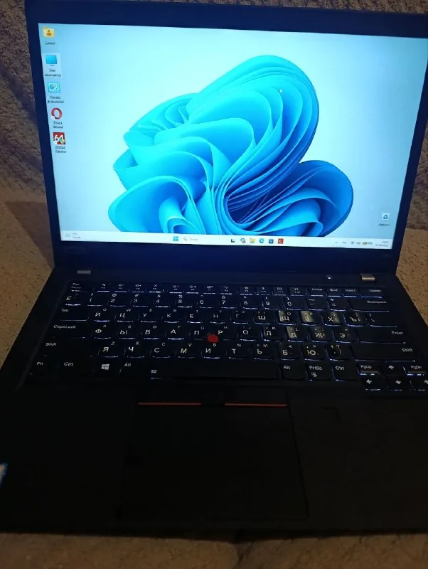 Ноутбук Lenovo ThinkPad T490 1