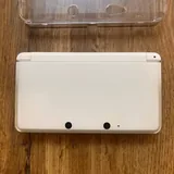Nintendo 3DS с картриджами Angry Birds и Mario & Sonic 3