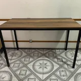 Non-assembleable table 1