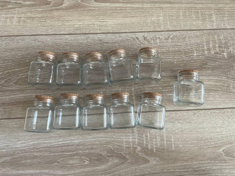 Карабины, коробки, веревка, баночки, перчатка для животных, набор для лепки, блокнот и раскраска 6