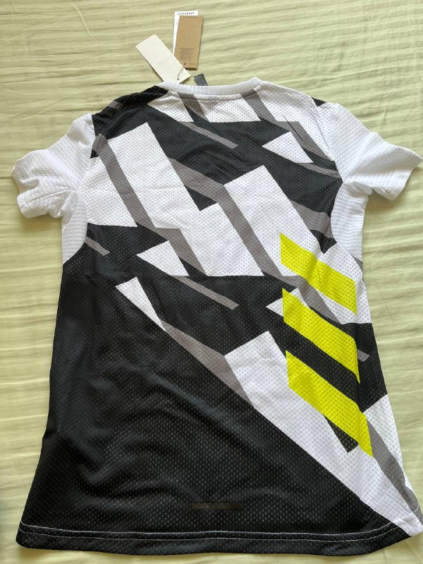 Беговой комплект Adidas Terrex шорты, футболка 2