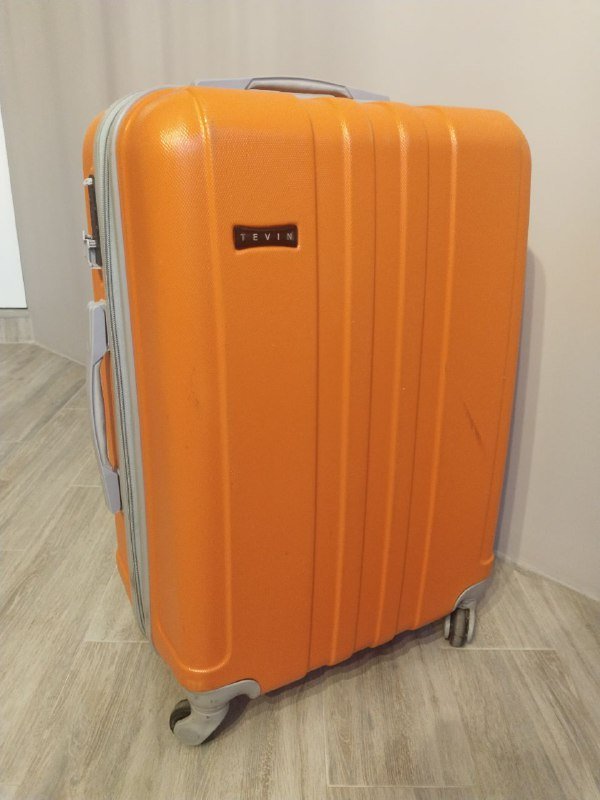 Чемодан 65х45х26