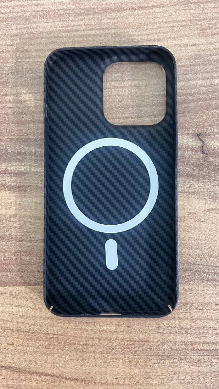 Карбоновый чехол для iPhone 13 Pro с MagSafe 2