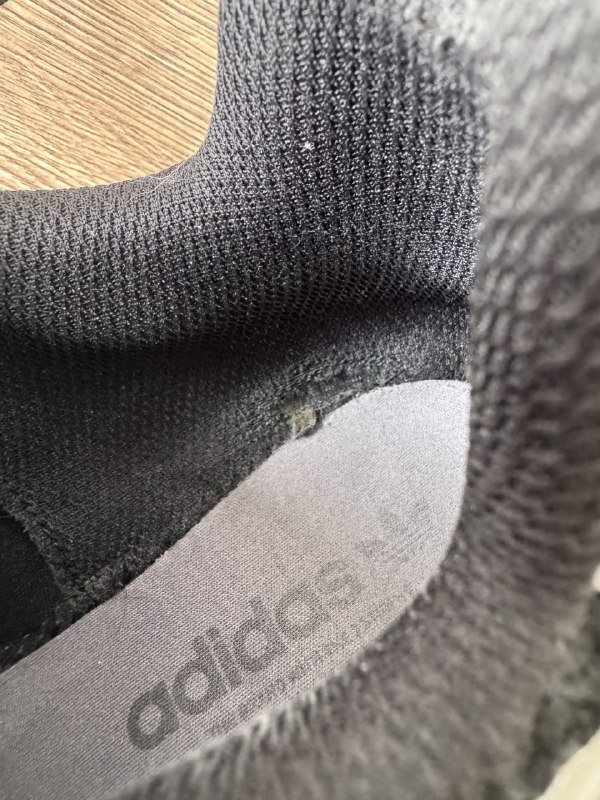 Кроссовки Adidas Ozmillen черно-серебряные, размер US 11 7