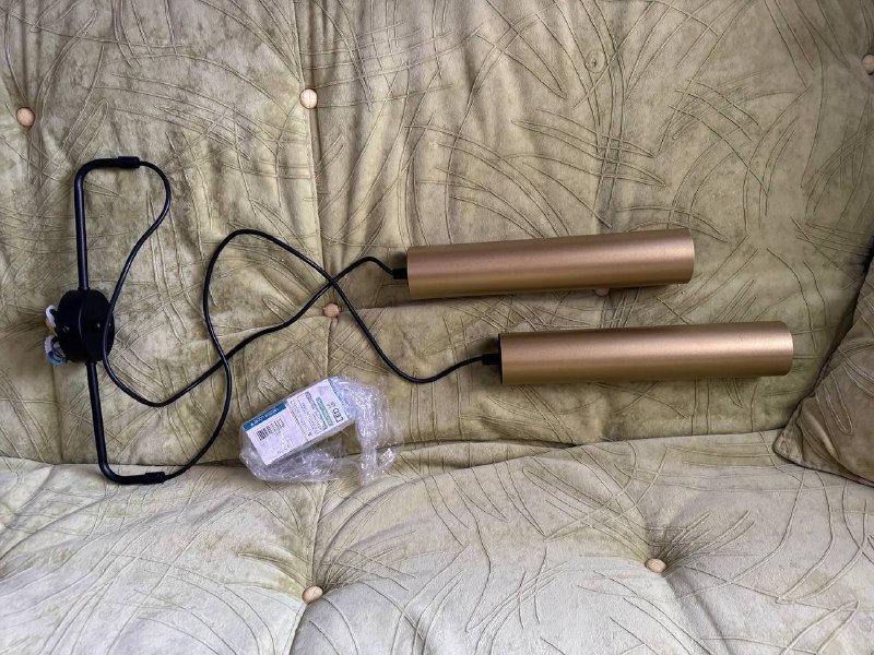 Лампы с креплением на потолок бронзовые и черные