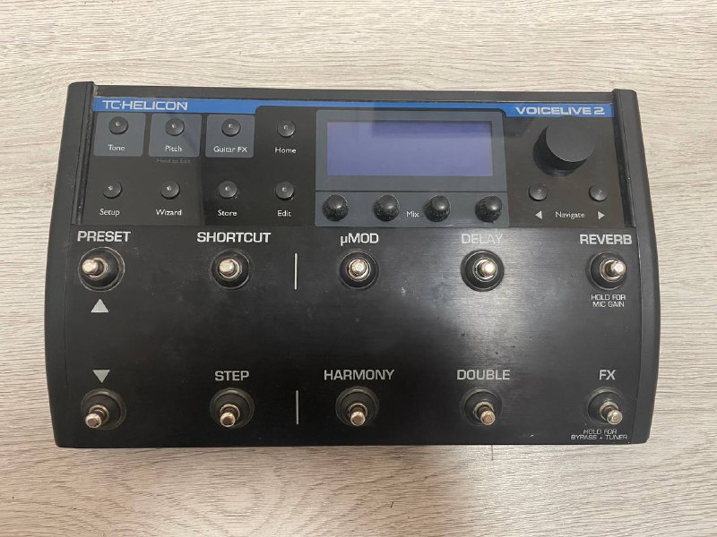 Вокальный процессор TC Helicon VOICELIVE 2