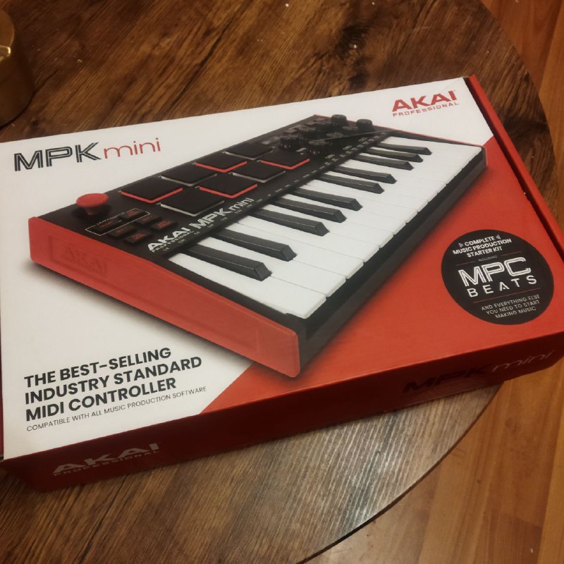 Контроллер Akai MPK mini 3