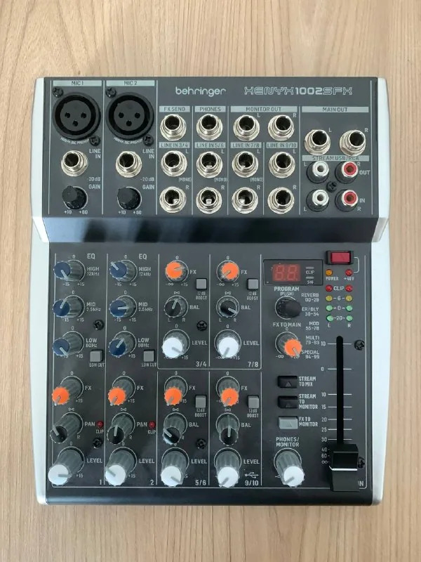 Микшер Behringer 1002SFX, педаль M-Wave Elemental, процессор Mooer PE100 1