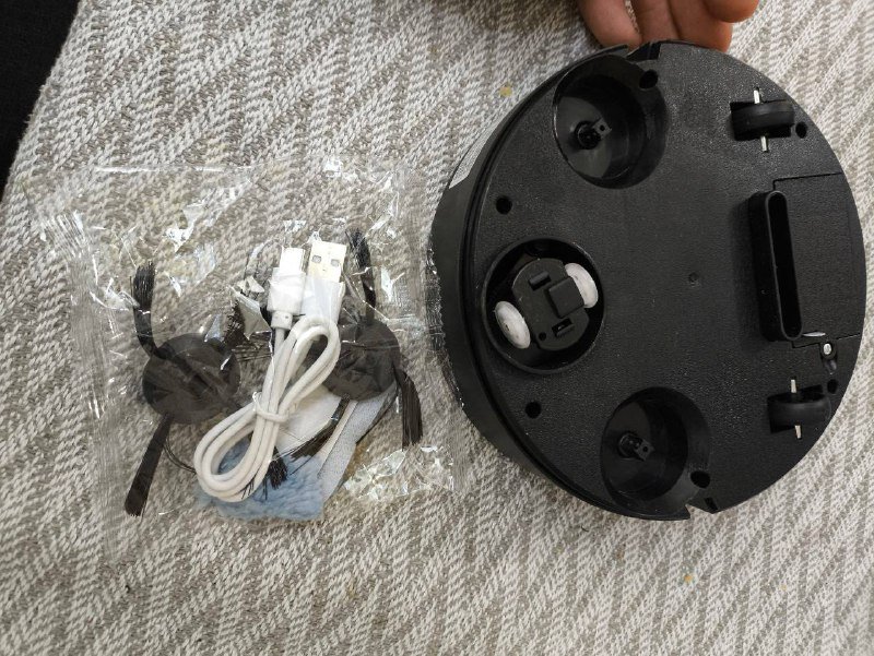 Компактный новый робот пылесос 2