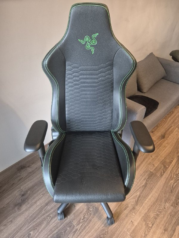Кресло RAZER с подушкой для поясницы 3