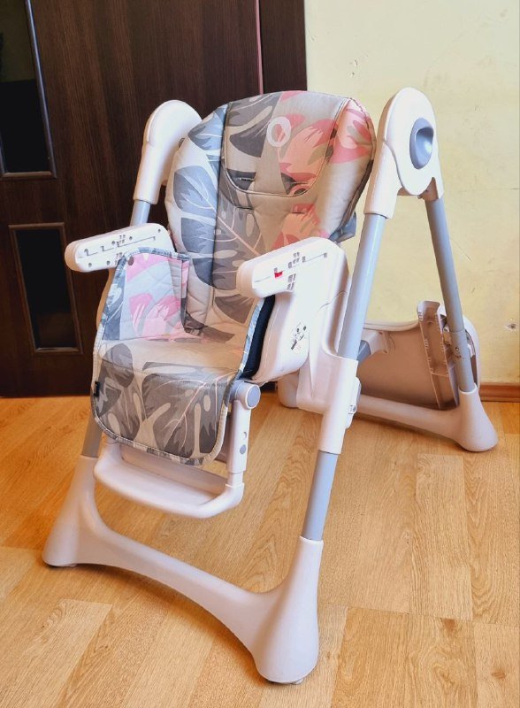 Стульчик для кормления Lionelo Zanna Bubblegum 4