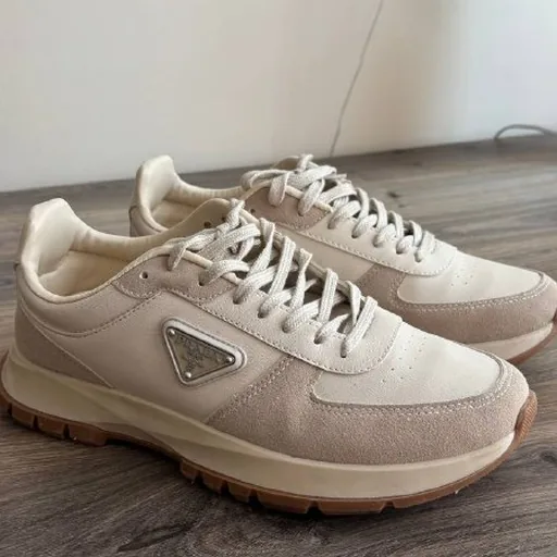 Кроссовки Prada, размер 43