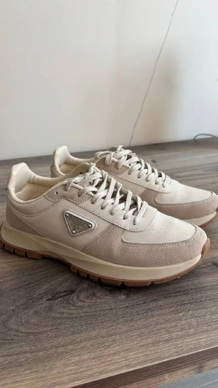 Кроссовки Prada, размер 43