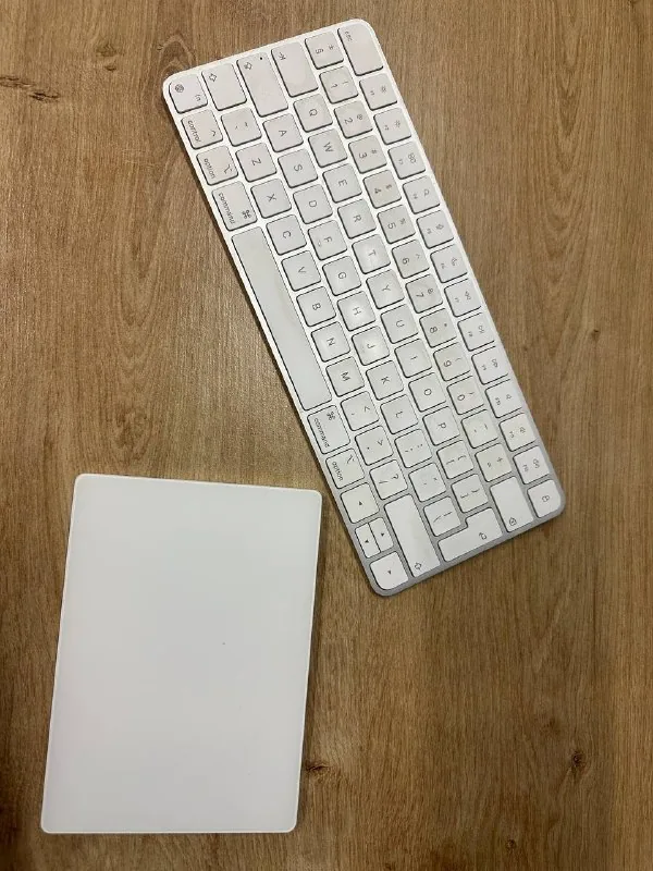 Apple Magic Keyboard, Magic Trackpad
