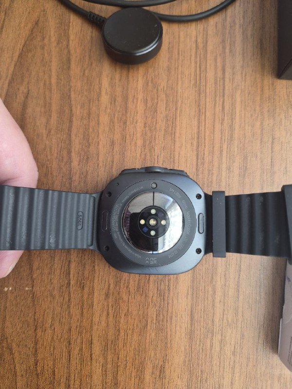 Часы Galaxy Watch Ultra с дополнительным ремешком 2