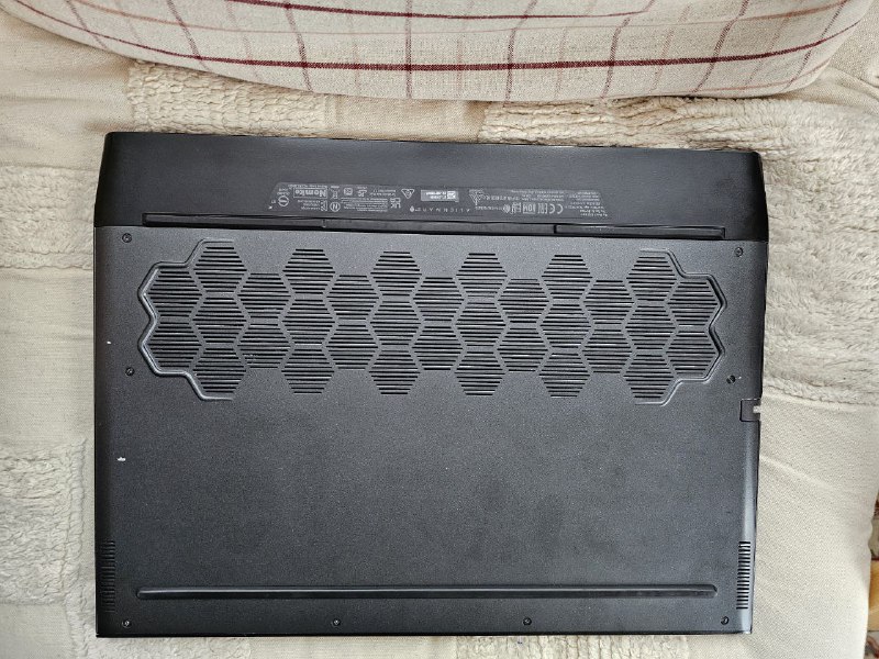 Игровой ноутбук Alienware M15 R4 4
