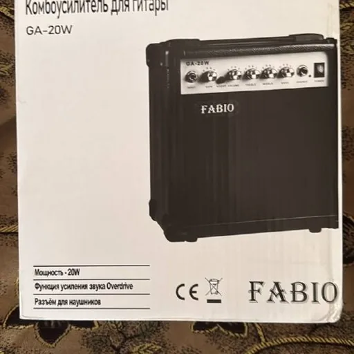 Гитарный комбоусилитель Fabio GA-20W