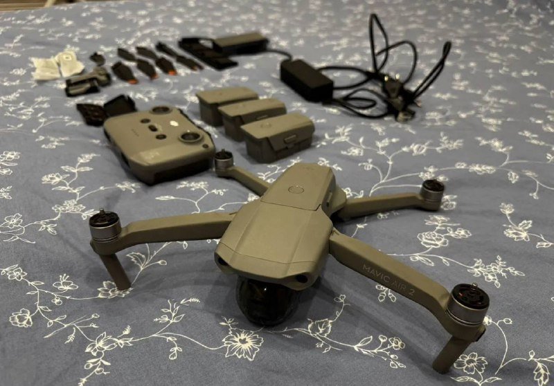Дрон Dji Mavic air 2, батареи, зарядки, лопасти, фильтры, сумка
