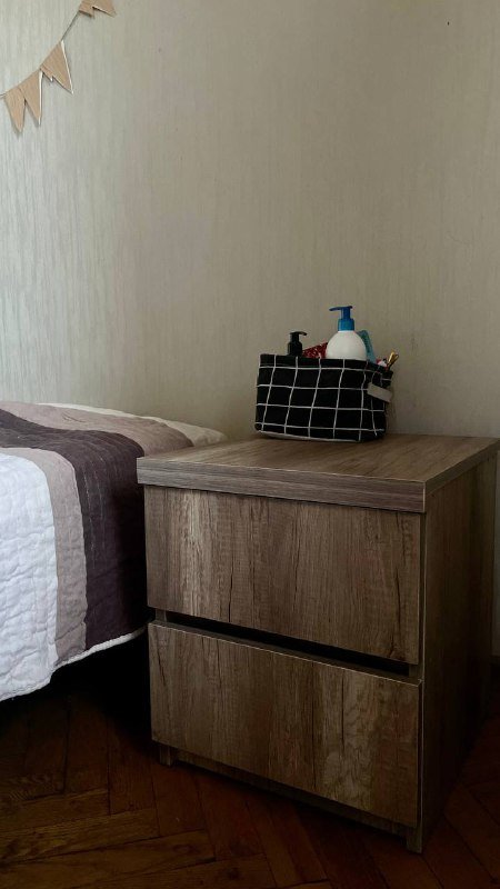 Прикроватная тумбочка 2 ящика