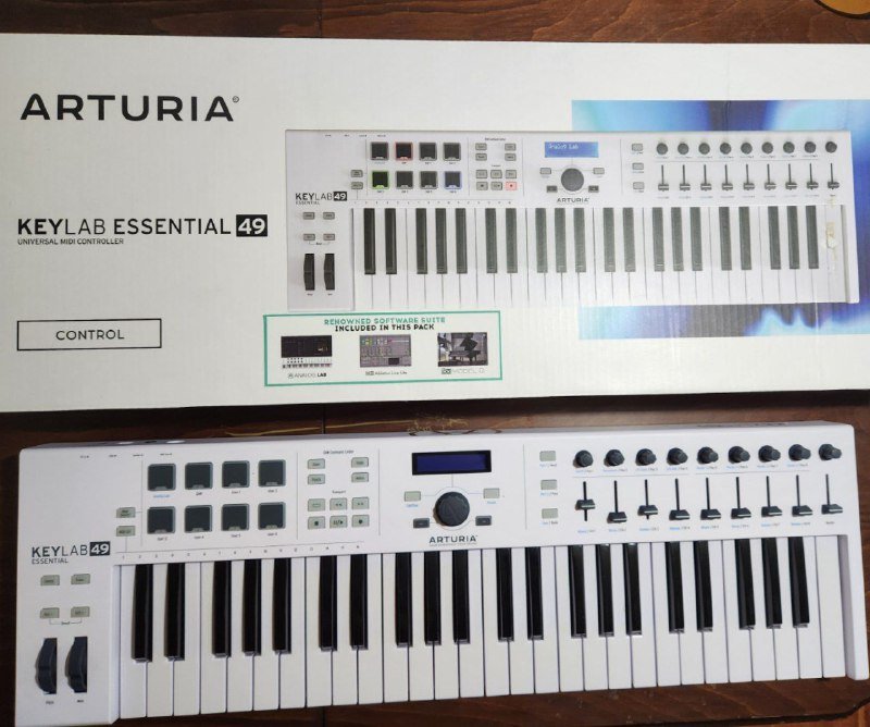 Arturia Keylab Essential 49 MIDI клавиатура