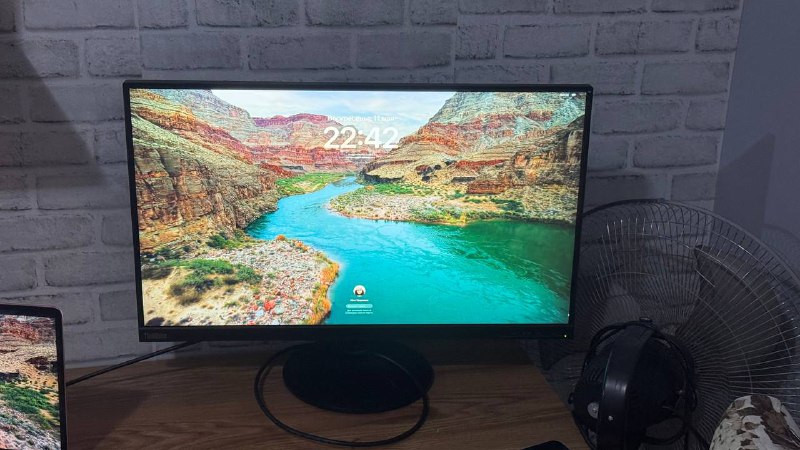 Монитор Lenovo ThinkVision 27 дюймов, Компьютерное кресло/стул 390 GEL 2