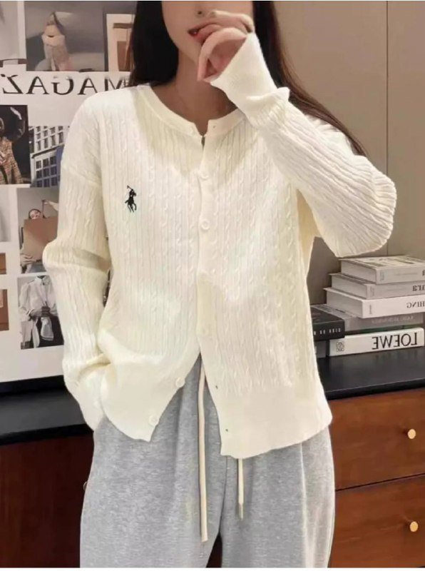 Юбка, брюки, футболка, спортивный костюм, кардиган, купальник, кисточки для макияжа, велосипедки 6