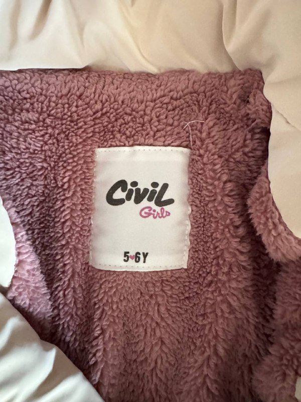 Куртка для девочки 5-6 лет