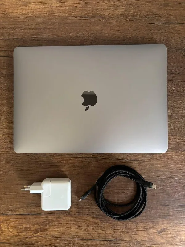 Apple MacBook Air M1 2020 1