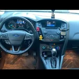 Ford Focus SE 7