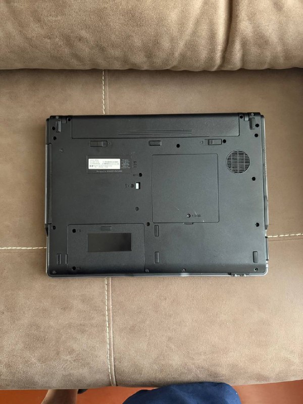 Ноутбук HP без зарядки 4