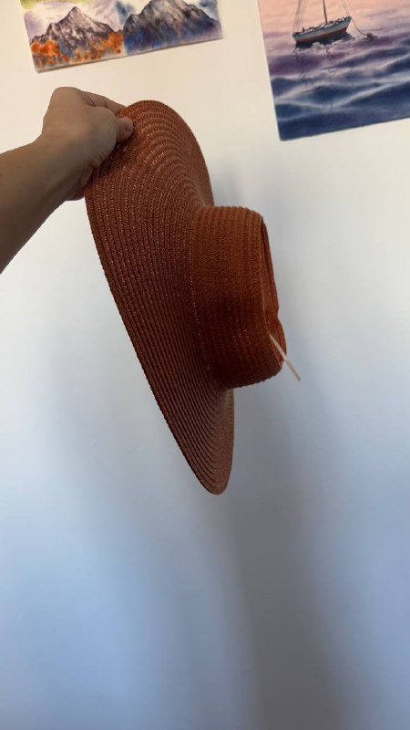 Шляпка от солнца с отверстием для прически